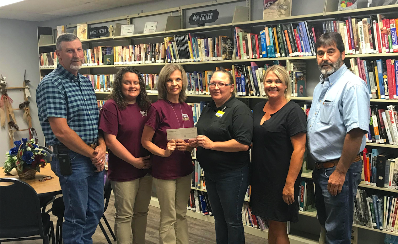 Henagar Library receives $10,000 Dollar General literacy grant